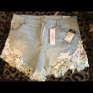 High Rise Midi Festival Shorts with White Lace